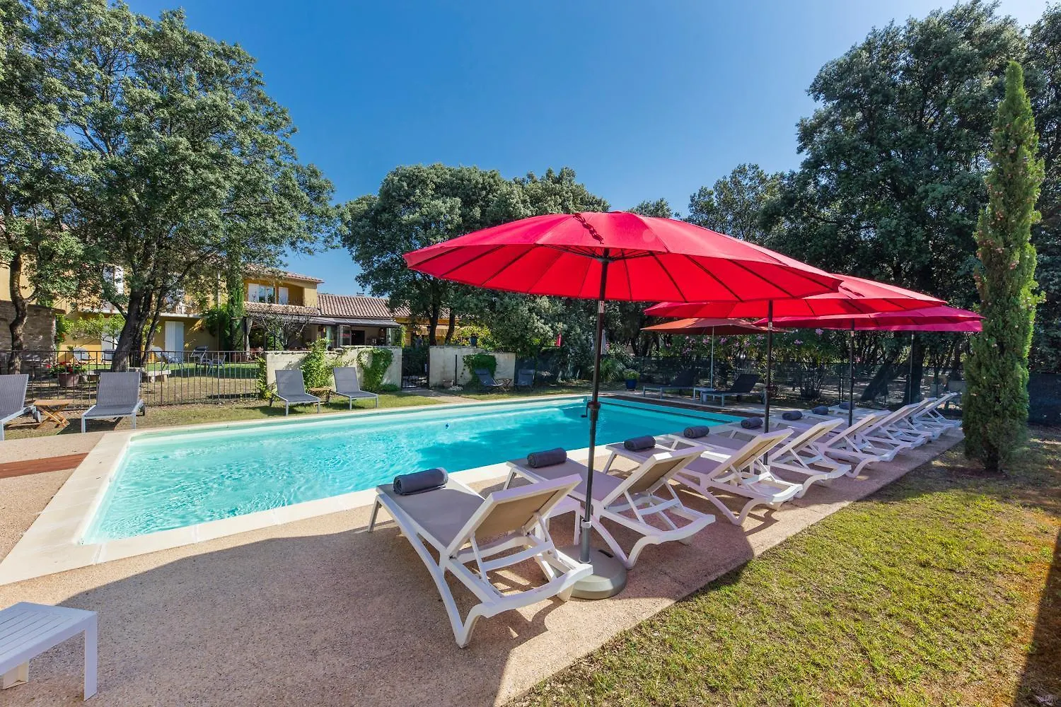 Logis Hotel La Bastide De Grignan & Restaurant 