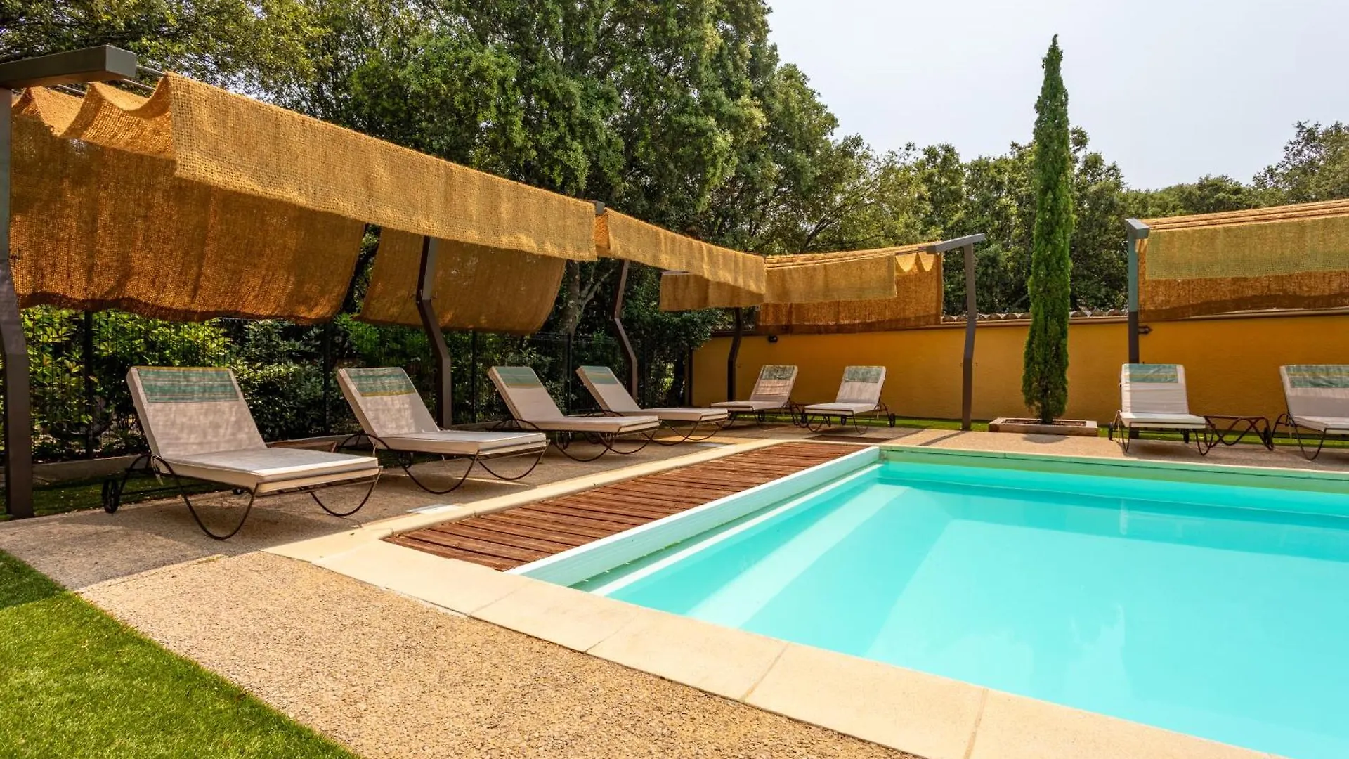 Logis Hotel La Bastide De Grignan & Restaurant 