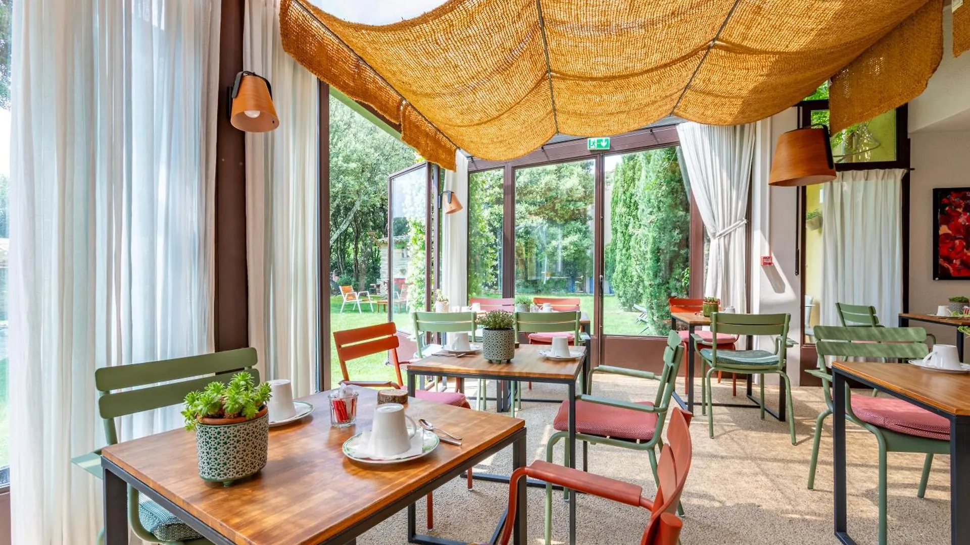 Logis Hotel La Bastide De Grignan & Restaurant 